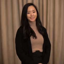 Heena Han - Korean lawyer in North Vancouver BC